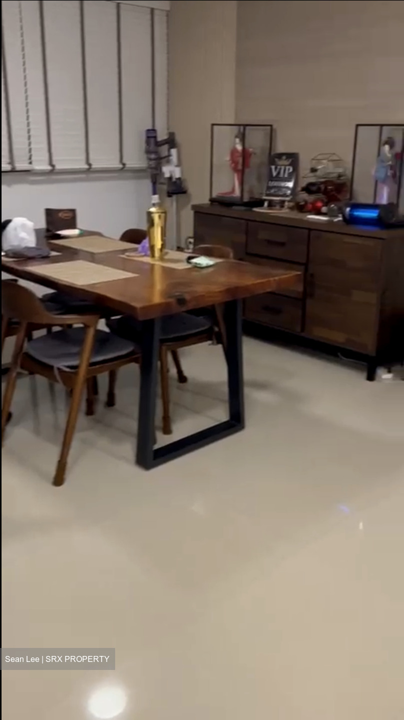 Blk 210 Tampines Street 23 (Tampines), HDB 5 Rooms #535228071